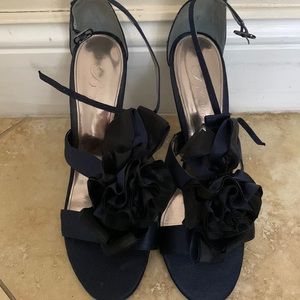 High heel with flower embedded